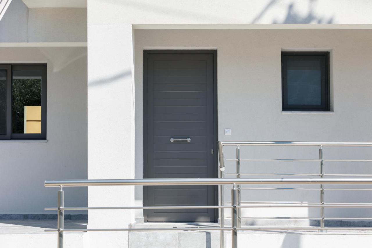 Greek Sky - New Modern Apartment With Shared Pool Tavronitis  Ngoại thất bức ảnh